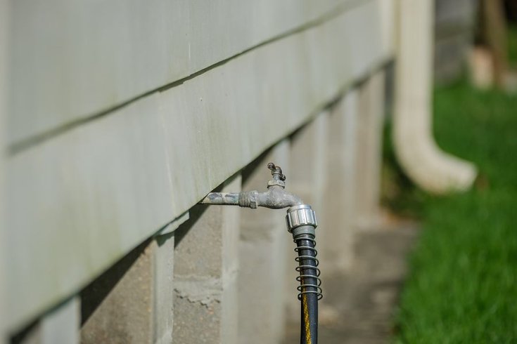 How to Fix an Outdoor Faucet